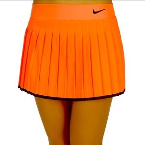 Nike Tennis Court Victoria Skirt. Size Small